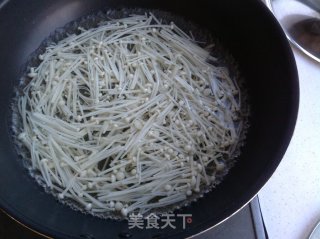 爽口金针菇的做法步骤：2