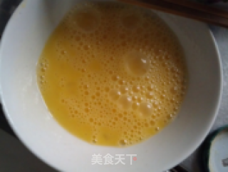 香葶炒鸡蛋的做法步骤：2