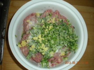 芹菜猪肉大馄饨的做法步骤：5