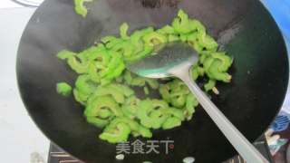 苦瓜炒蛋的做法步骤：7