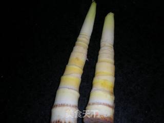 雪菜炒春笋的做法步骤：1
