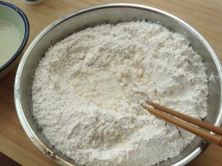 酱香江豆大鲜肉包的做法步骤：3