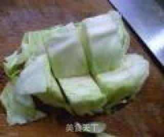 花生米炒圆白菜的做法步骤：3