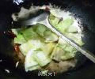 花生米炒圆白菜的做法步骤：5