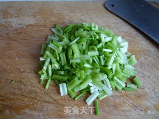 碎肉芹菜的做法步骤：3