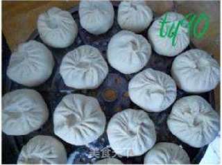 雪菜粉条肉包的做法步骤：7
