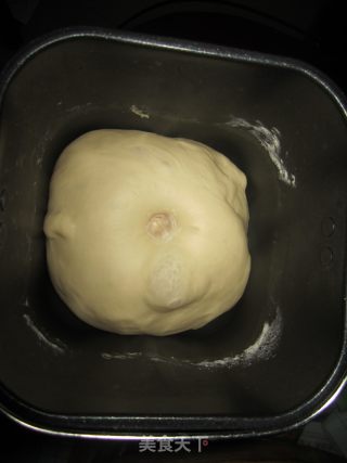肉松火腿面包的做法步骤：3