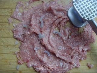 夏日滋补靓汤---番茄肉丸汤的做法步骤：1
