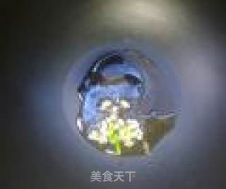 韭菜豆芽卷的做法步骤：3