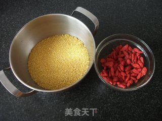 枸杞小米糊的做法步骤：1