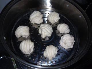 油盐花卷的做法步骤：11
