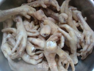 泡椒凤爪的做法步骤：3