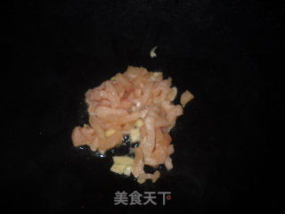 鸡肉炒荷兰豆的做法步骤：4