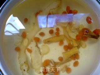醉香鸡翅的做法步骤：3