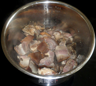 干豇豆炖腊猪蹄的做法步骤：5