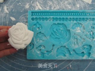 翻糖芭比娃娃的做法步骤：26