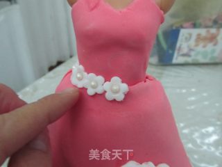 翻糖芭比娃娃的做法步骤：31