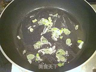 让剩米饭舞起来-----美味蛋包酱饭的做法步骤：4