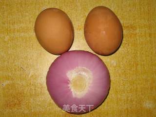 洋葱炒鸡蛋的做法步骤：1