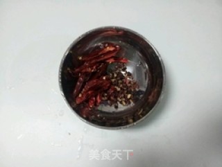 爆炒卤味的做法步骤：2