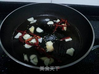 爆炒卤味的做法步骤：4