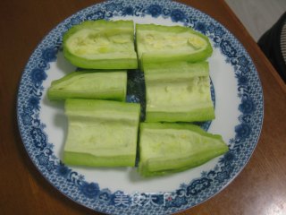 虾肉酿苦瓜的做法步骤：2