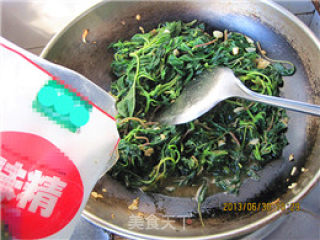 蒜末清炒野苋菜的做法步骤：11