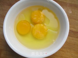 番茄洋葱炒鸡蛋的做法步骤：1