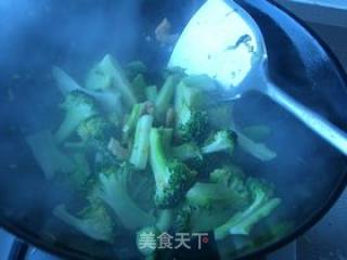 虾仁炒西兰花的做法步骤：6