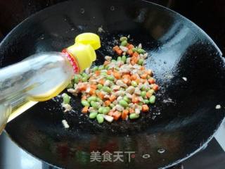 毛豆炒鸡丁的做法步骤：8