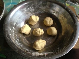 玉米面窝头的做法步骤：3