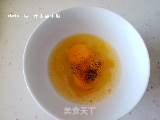 剩馒头的华丽变身-----炸馒头片的做法步骤：2