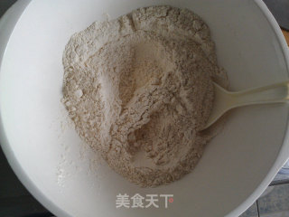 全麦馒头的做法步骤：1