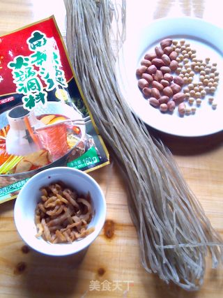 【杂酱酸辣粉】————————让麻、辣、鲜、香挑逗你的味蕾的做法步骤：1