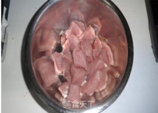 宝宝喜欢的无添加美味肉松轻松做——芝麻肉松的做法步骤：1
