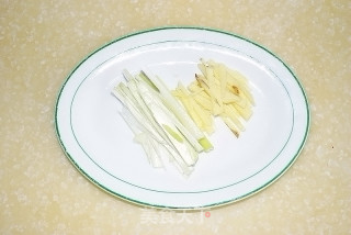 干煎鸡翅中的做法步骤：3