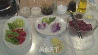铁板牛肉的做法步骤：2