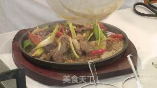 铁板牛肉的做法步骤：7