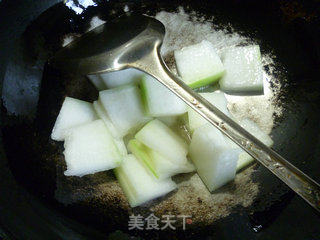 蟹味菇冬瓜汤的做法步骤：4