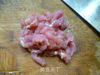 胡萝卜带豆炒里脊肉的做法步骤：7