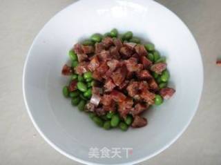 腊肠拌毛豆的做法步骤：7