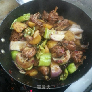 土豆炖鸡的做法步骤：7