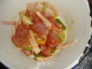 鲜蘑炒肉片的做法步骤：5