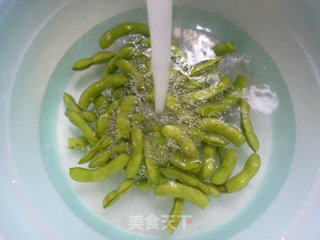 香拌毛豆的做法步骤：3
