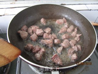 光灿灿的--咖喱牛肉的做法步骤：5