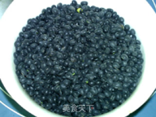 黑豆粉的做法步骤：1
