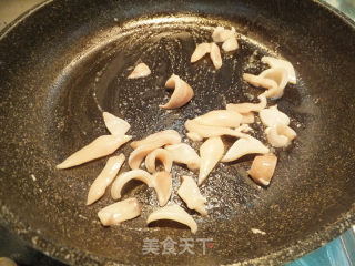 芹菜炒鱿鱼的做法步骤：7