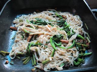 蔬菜炒面的做法步骤：8