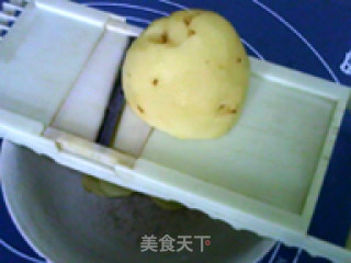空气炸锅版炸土豆片的做法步骤：3