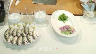 香焗青鲳的做法步骤：1